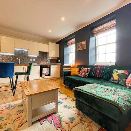 דירות אדינבורו Lively & Energetic 2Br On The Royal Mile מראה חיצוני תמונה