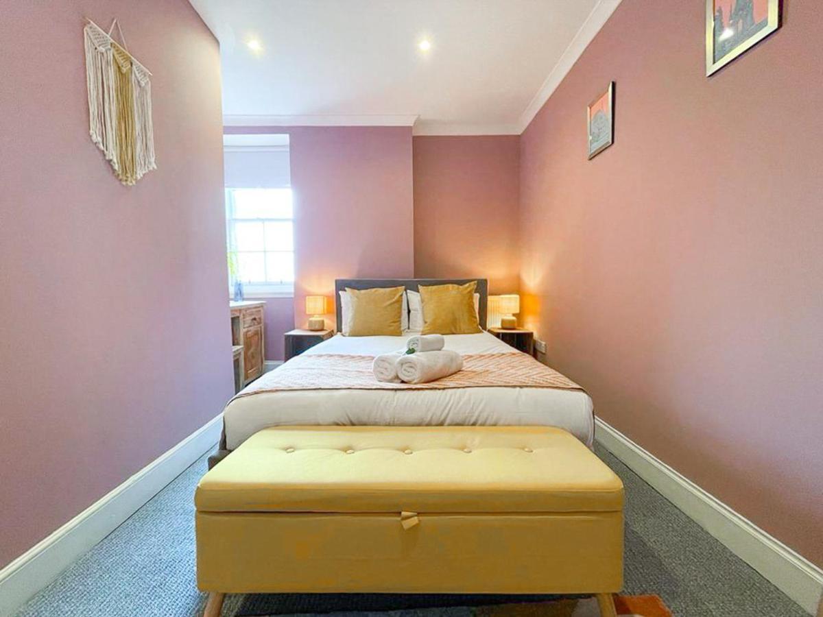 דירות אדינבורו Lively & Energetic 2Br On The Royal Mile מראה חיצוני תמונה